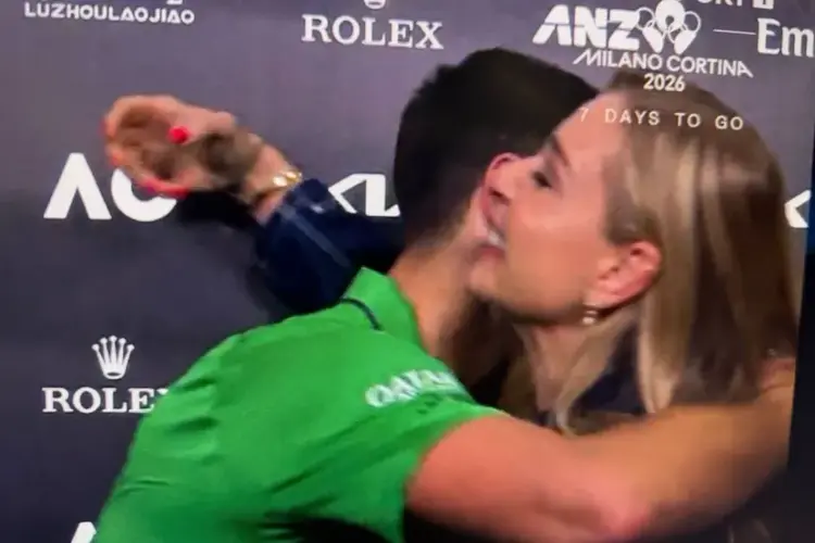 Zagrli me oko vrata... Novak ostavio Barbaru bez teksta